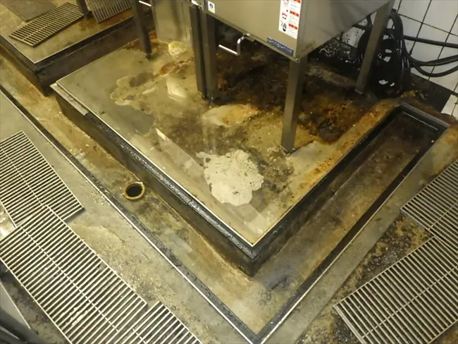 赤磐市 施設 厨房側溝・排水管内 つまり抜き 作業後