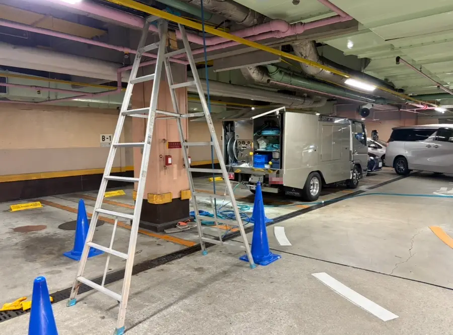 倉敷市 施設 排水管内つまり抜き・洗浄 地下駐車場での洗浄作業