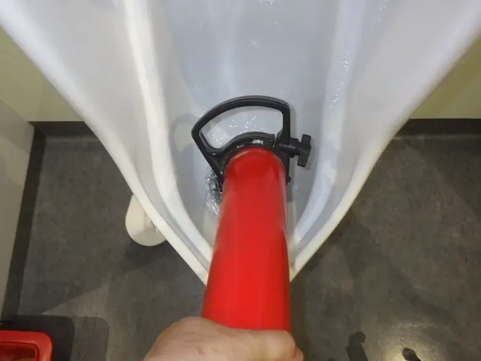岡山市 戸建て トイレつまり抜き ローポンプで押し流し