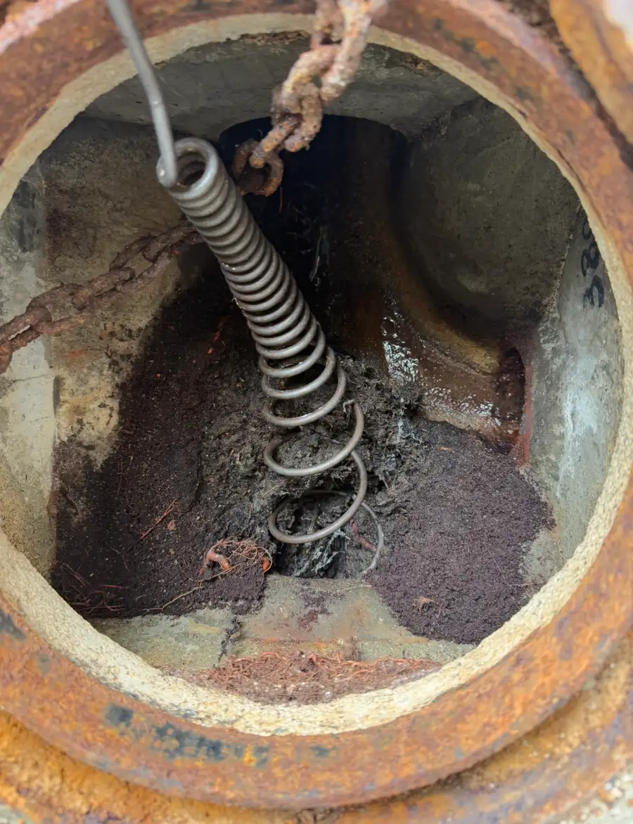 備前市 戸建て 配管内 木の根除去（ロッド作業）