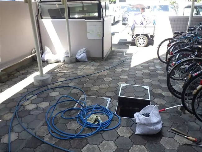 津山市 マンション 排水管内洗浄・泥上げ